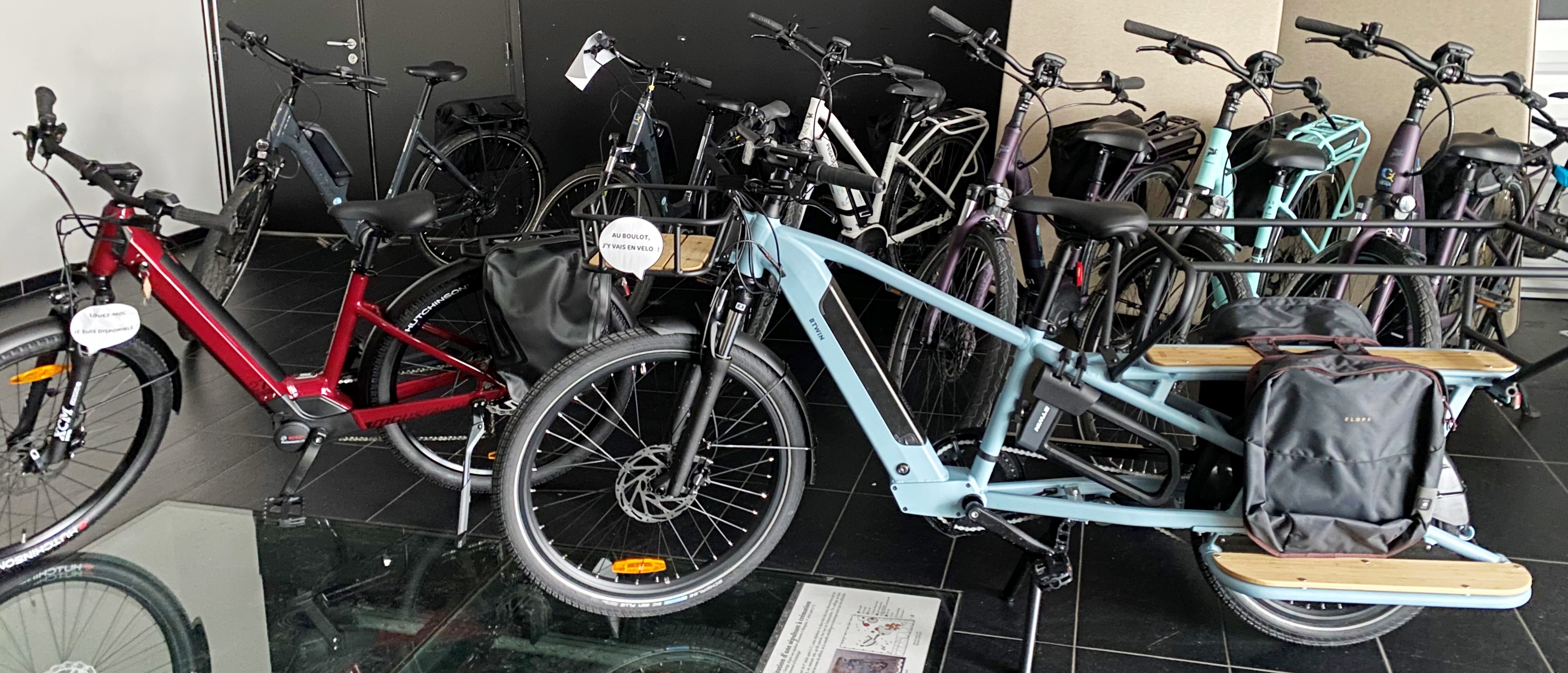 Réalisation d’un schéma directeur cyclable et achat de vélos à assistance électrique sur La terre des 2 caps pour 8 221.29€ de Leader